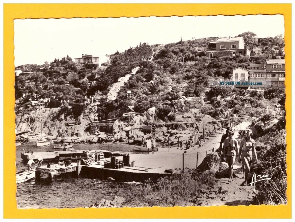 https://pic2-h.avaluer.net/imgspic/e/b/e/s/l/-ile_du_levant_83_naturisme_au_port__villas_priode_1960-1_26000.jpg